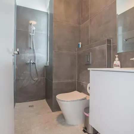 1544 - Imagine Your Family Renting A Luxury Close To Main Attractions Protarász