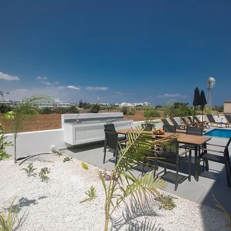 Villa 1544 - Imagine Your Family Renting A Luxury Close To Main Attractions