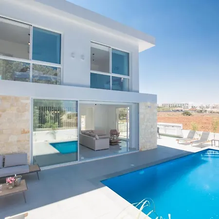 Villa 1544 - Imagine Your Family Renting A Luxury Close To Main Attractions *